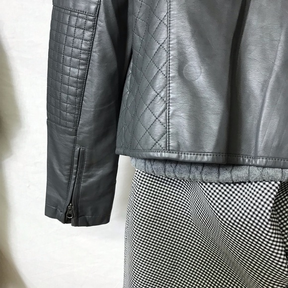 Nice leather jacket size medium - Picture 7 of 10